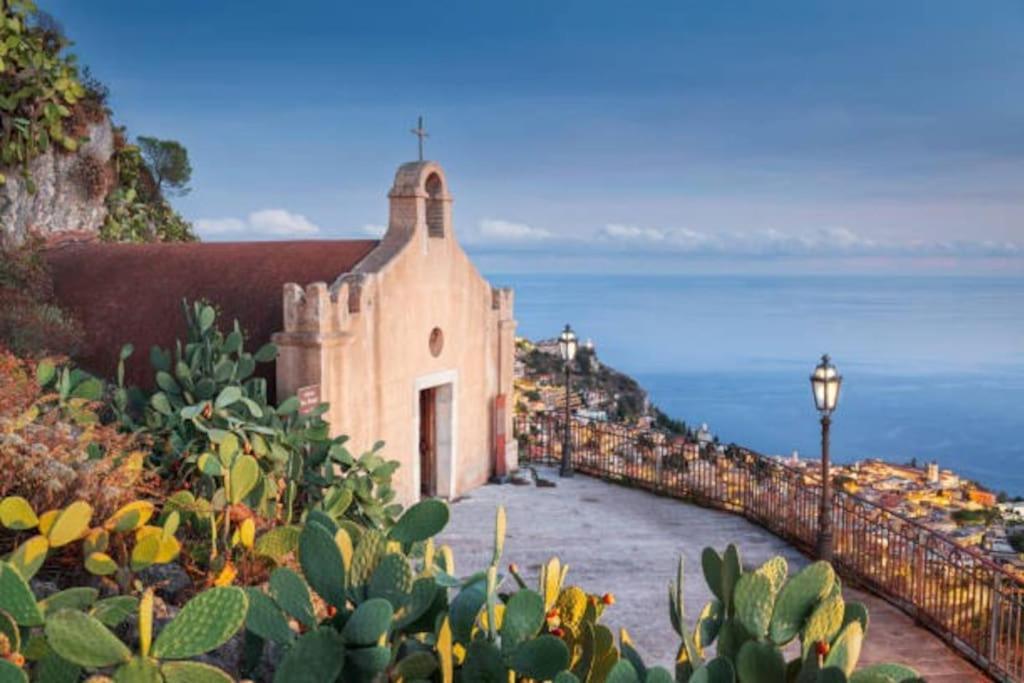 La Chicca Sicily Holiday House Castelmola Bagian luar foto