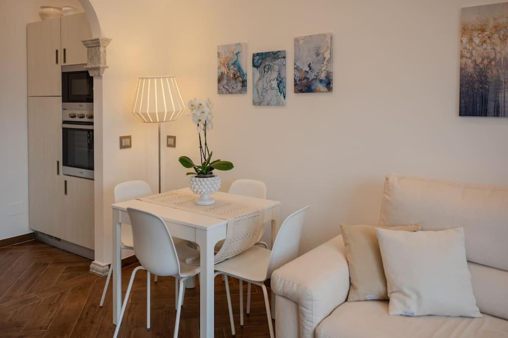 La Chicca Sicily Holiday House Castelmola Bagian luar foto