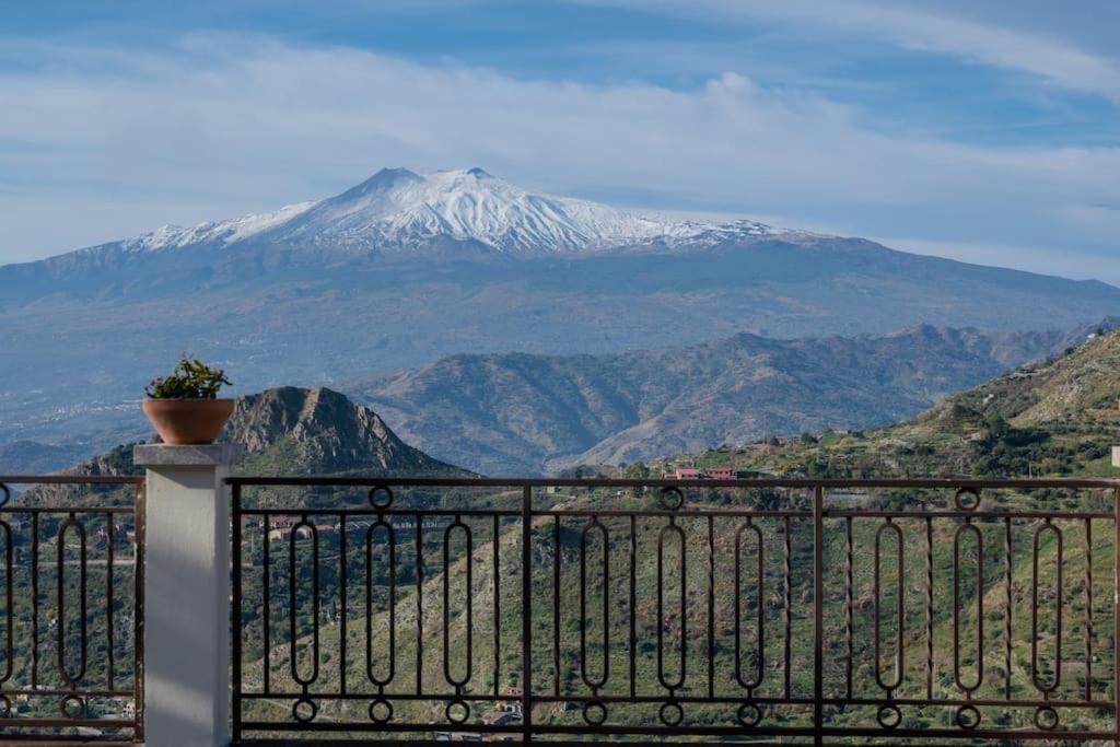 La Chicca Sicily Holiday House Castelmola Bagian luar foto
